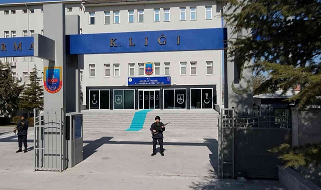 Jandarma 1 yılda 2 bin 78 aranan şahsı yakalayarak adalete teslim etti