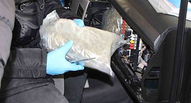 Kapıkule Gümrük Kapısında 11 kilogram esrar ele geçirildi