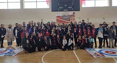 Karaman'da düzenlenen küçükler floor curling müsabakaları sona erdi