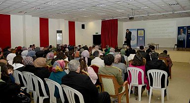 Konya Büyükşehir İlçe Şehir Konferanslarıyla kültür hayatını canlandırıyor