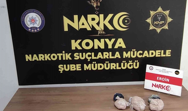 Konya'da kadınların kaldığı evdeki yastıktan eroin çıktı