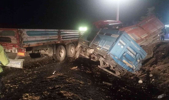 Konya'da tır traktörün römorkuna çarptı: 3 yaralı