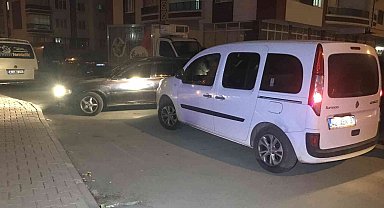 Polisin 'dur' ihtarına uymayan araçtaki 4 kişi kovalamaca sonrası yakalandı
