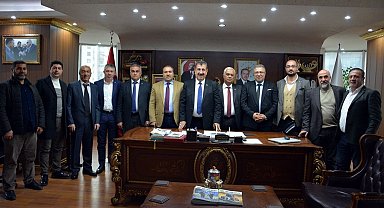 TÜDKİYEB Genel Başkanı Nihat Çelik: "Erciş il olmalı"