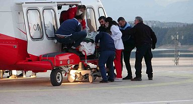 200 saat sonra enkazdan kurtarılan depremzedeler Adana Şehir Hastanesinde