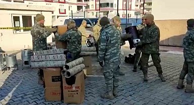 4'üncü Komando Tugayı Hatay'da soba dağıtımını sürdürüyor