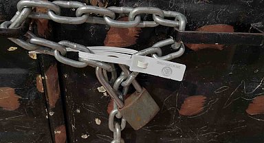 Aksaray'da depremde hasar gören 3 okul mühürlendi