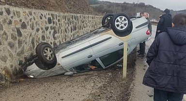 Ankara'da otomobil takla attı: 3 yaralı