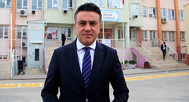 Antalya'da 5 bin 400 depremzede çocuk okula başladı