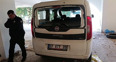 Antalya'dan çalınan hafif ticari araç Manavgat'ta park halinde bulundu