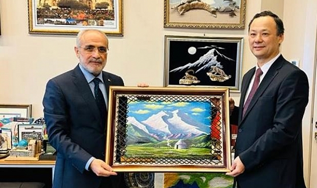 Cumhurbaşkanı Başdanışmanı Topçu, Kırgızistan Büyükelçisi Kazakbayev'i ağırladı