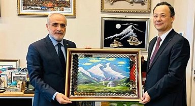 Cumhurbaşkanı Başdanışmanı Topçu, Kırgızistan Büyükelçisi Kazakbayev'i ağırladı