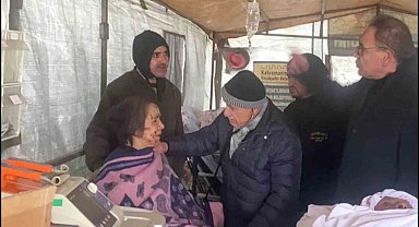 Deprem bölgesinde beraber çalıştığını doktorun milletvekili olduğunu sonradan öğrendi