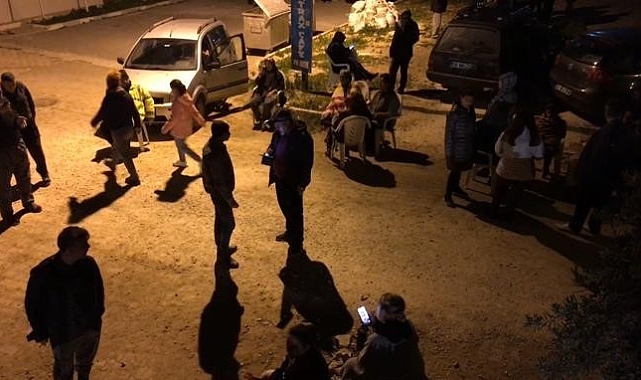 Deprem Mersin'de kuvvetli hissedildi, vatandaşlar panikle sokağa çıktı