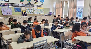 Deprem nedeniyle verilen aranın ardından 71 ilde öğrenciler ders başı yaptı