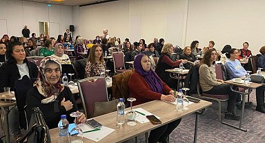 Dünya Kanser Günü'nde kadınlara erken tanının önemi anlatıldı