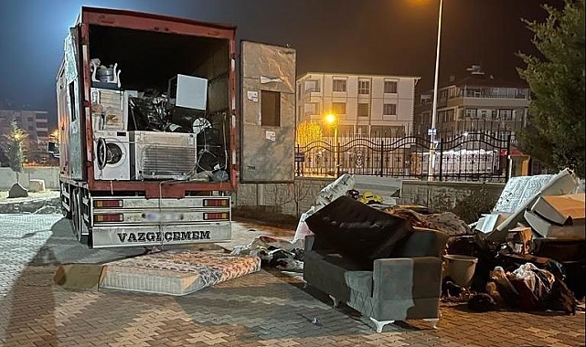 Ev eşyası taşıyan kamyondan 190 kilogram esrar çıktı
