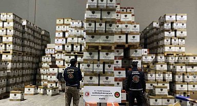 Gümrük Muhafaza ekipleri 15 milyon lira değerindeki kaçak ürüne el koydu