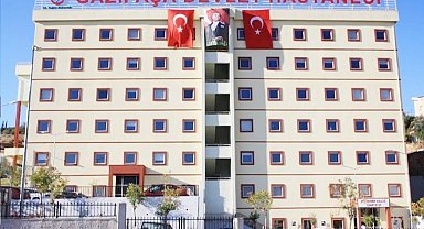 Hastane afetzedelere sağlık hizmeti veriyor