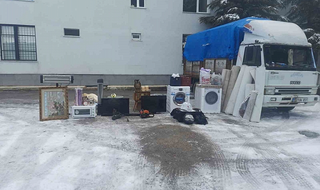 Hırsızlar Suçüstü Yakalandı