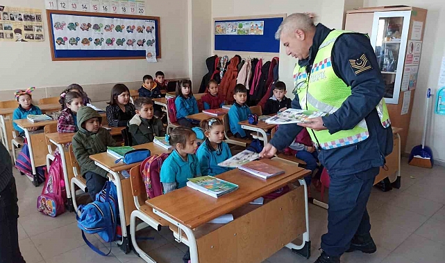 Jandarma ekipleri, "Güvenli eğitim" için okullarda