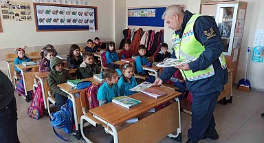 Jandarma ekipleri, "Güvenli eğitim" için okullarda