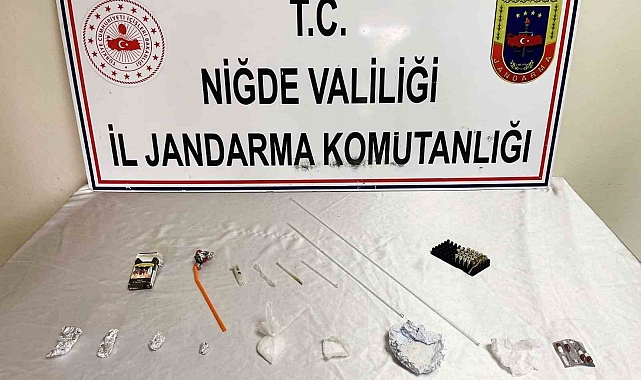 Jandarmadan uyuşturucu operasyonu: 3 tutuklama