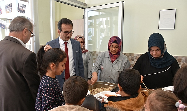 Kapsamı Genişletilen Ücretsiz Yemek Uygulaması Karaman’da Başladı