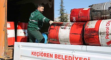 Keçiören Belediyesi odun sobası ve battaniyeleri yola çıkardı