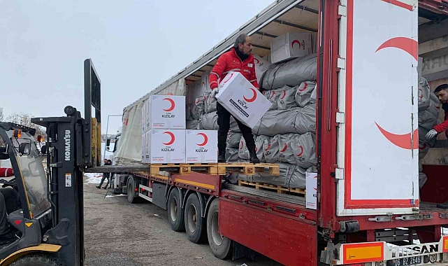 Kızılay depremzedelere destek için ekiplerini seferber etti
