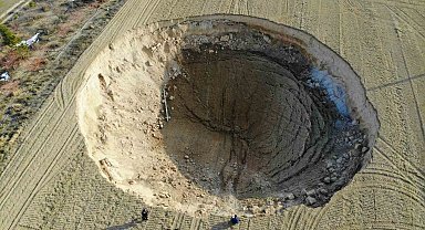 Konya'da iki fay arasında 37 metre çapında obruk oluştu