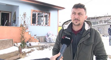 Kundakçıların gece vakti girip yaktığı ev küle döndü