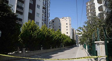 Mersin'de depremden etkilenen 3 bina boşaltıldı