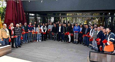 Muratpaşa'dan deprem bölgesin 200 çadır ve 18 konteyner