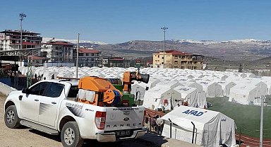Pursaklar Belediyesinden Kahramanmaraş'taki salgın hastalık riskine karşı ilaçlama