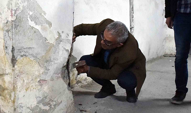 Tarsus Belediyesinin eski hizmet binasının kolanlarının kesilmediği ortaya çıktı