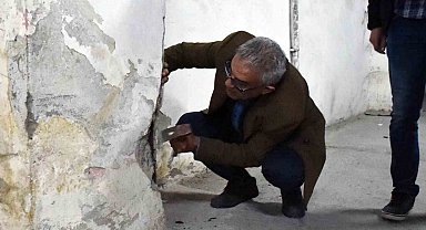Tarsus Belediyesinin eski hizmet binasının kolanlarının kesilmediği ortaya çıktı
