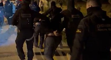 Terör polisinin özel timi hırsız ve yağmacı avında