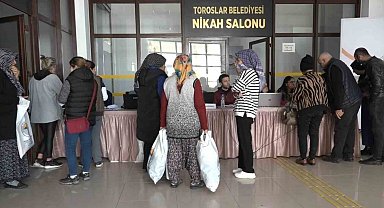 Toroslar Belediyesi depremzedeleri yalnız bırakmıyor