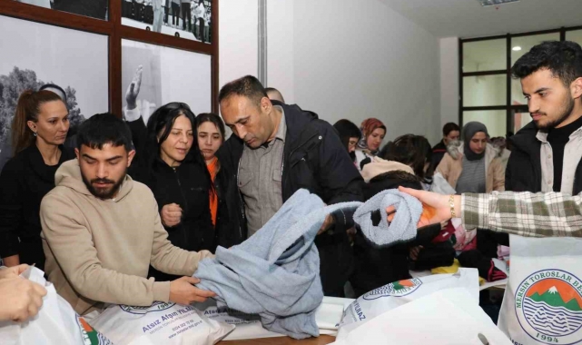 Toroslar'da depremzedeler için yardım zinciri büyüyor