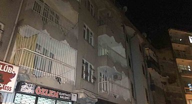 Ağlama sesi gelen çöp evden 1 buçuk yaşındaki çocuk çıktı