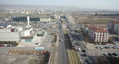Başkan Büyükkılıç: "Yeni tramvay hattı ile yolcu kapasitesi 259 bin 600'e çıktı"