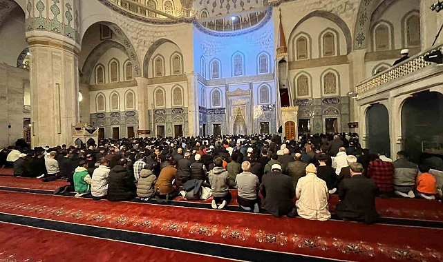 Başkentte ilk teravih heyecanı