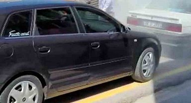 Belediye önünde kendini ateşe verdi: 6 Yaralı