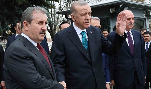 Cumhurbaşkanı Erdoğan, BBP Genel Başkanı Destici'yi ziyaret etti