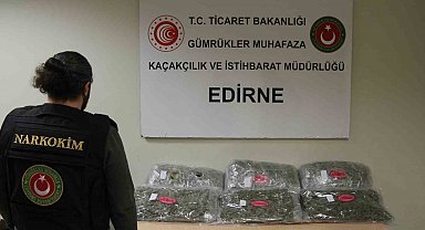 Kapıkule Gümrük Kapısı'nda 13 kilogram esrar ele geçirildi