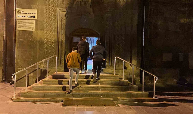 Kayseri'de ilk teravih namazı kılındı