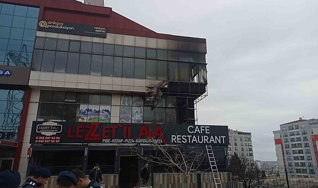 Ankara'da korkutan AVM yangını