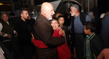 Başkan Çolakbayrakdar, ramazanın bereketini vatandaşlarla paylaşıyor