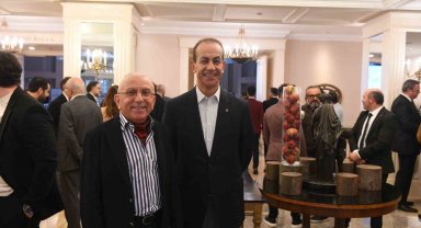 Holding ailesi iftarda bir araya geldi